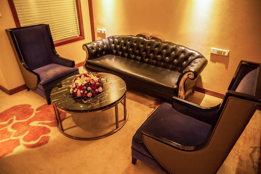 Kunming Xiangjiang Hotel Exterior photo